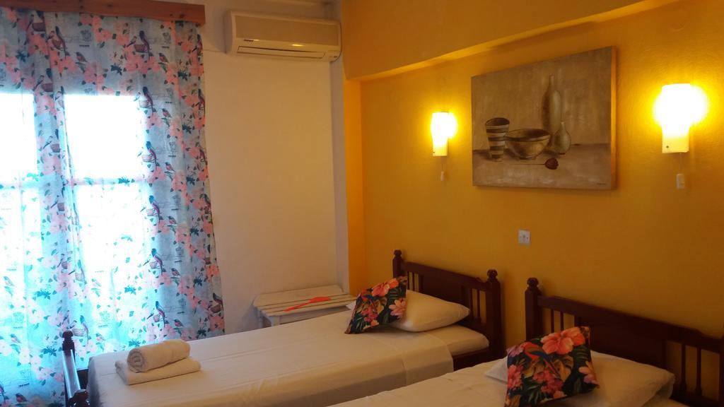 Sol E Mar Sea Side View Guesthouse Perama  Exterior photo