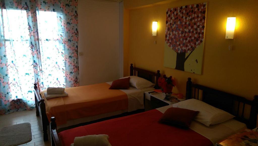 Sol E Mar Sea Side View Guesthouse Perama  Exterior photo